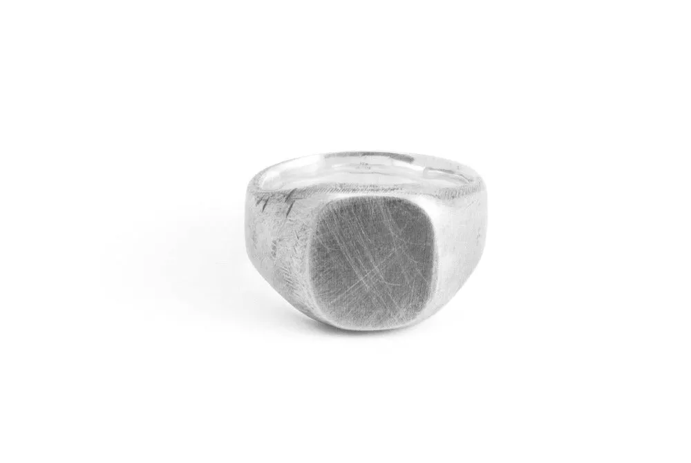 #015 - Signet Ring Oval