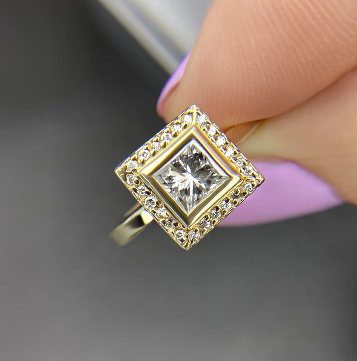 0.49-1.64 CT Round & Princess Cut Diamonds - Engagement Ring