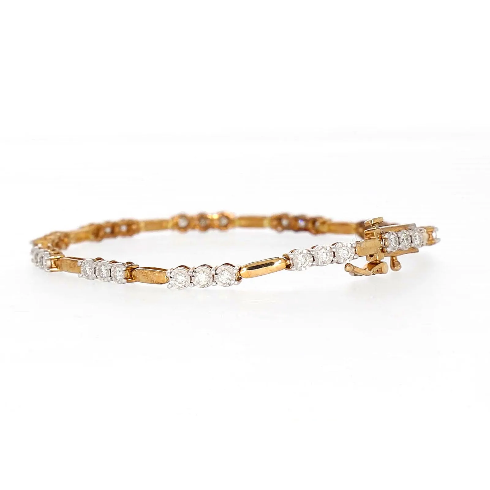 9ct Yellow Gold Round Brilliant Cut with 1 CARAT tw of Diamonds Bracelet