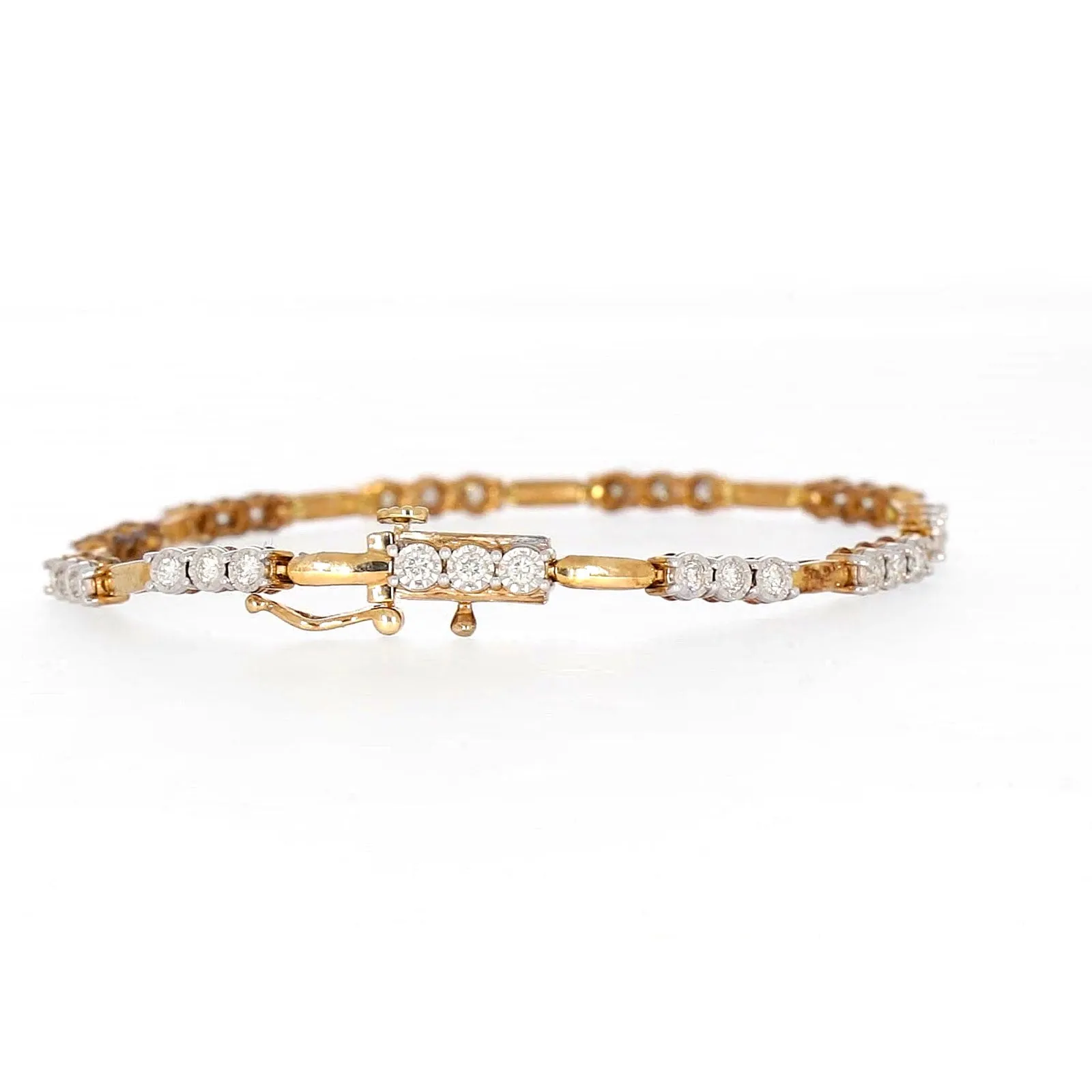 9ct Yellow Gold Round Brilliant Cut with 1 CARAT tw of Diamonds Bracelet