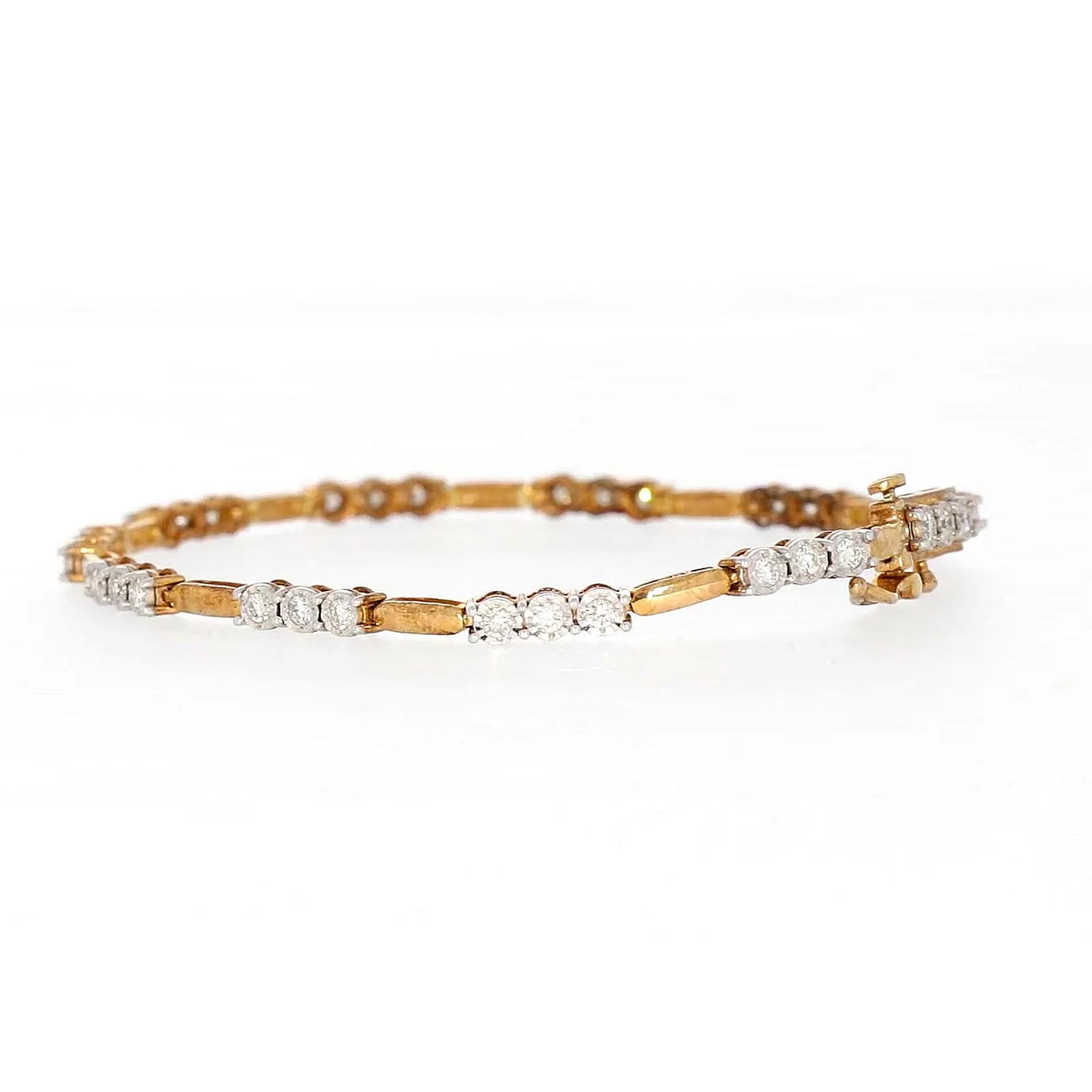 9ct Yellow Gold Round Brilliant Cut with 1 CARAT tw of Diamonds Bracelet