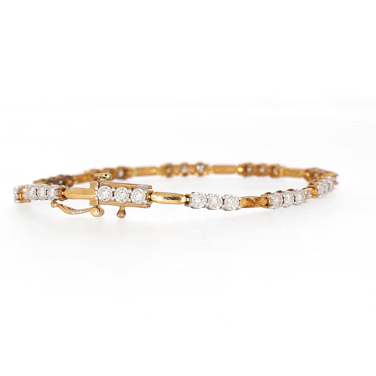 9ct Yellow Gold Round Brilliant Cut with 1 CARAT tw of Diamonds Bracelet