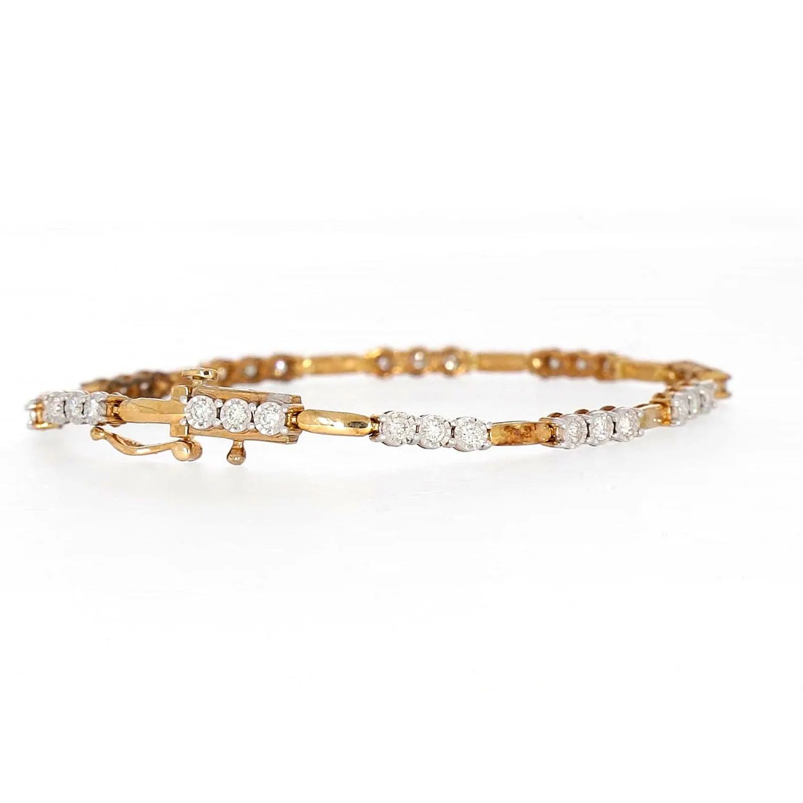 9ct Yellow Gold Round Brilliant Cut with 1 CARAT tw of Diamonds Bracelet