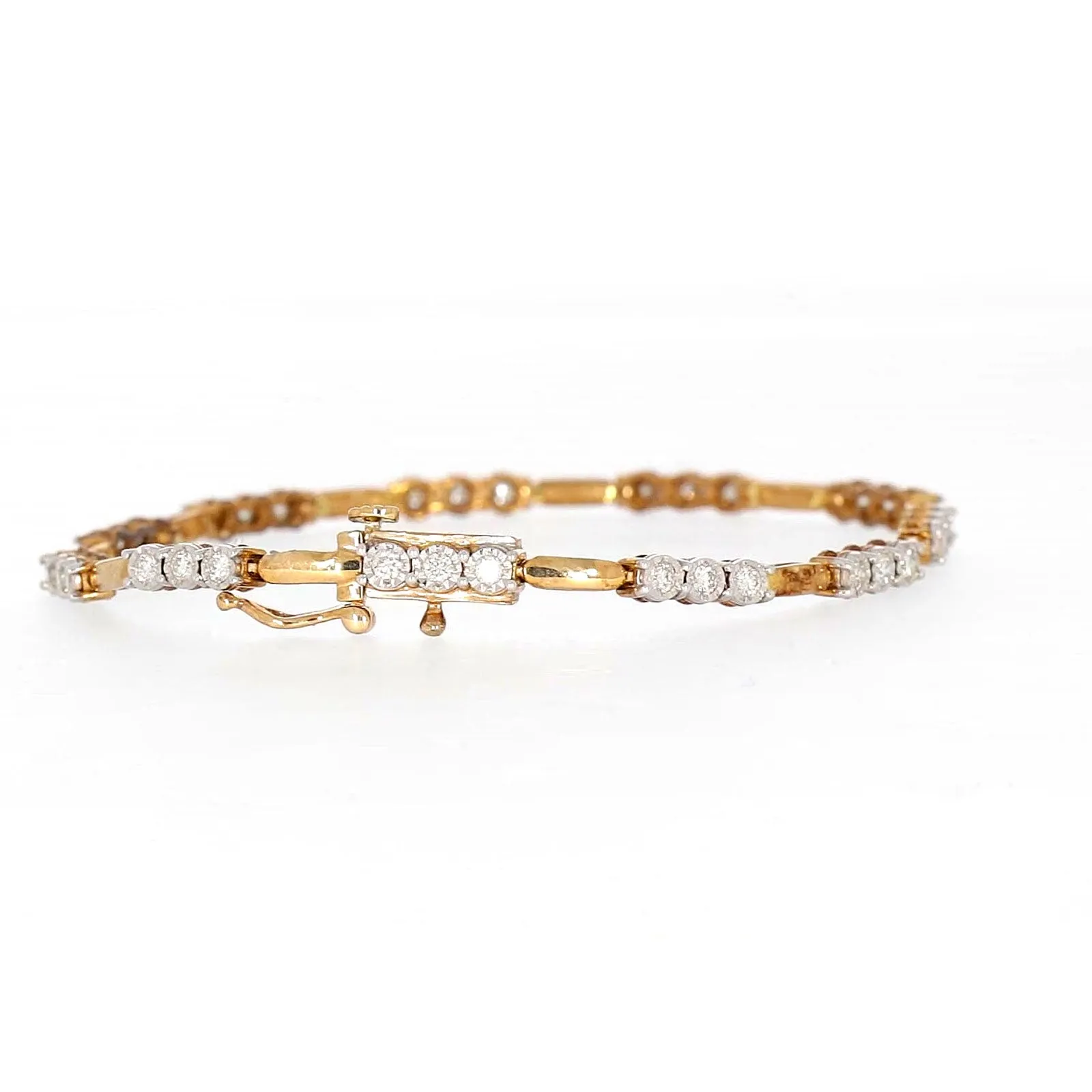 9ct Yellow Gold Round Brilliant Cut with 1 CARAT tw of Diamonds Bracelet