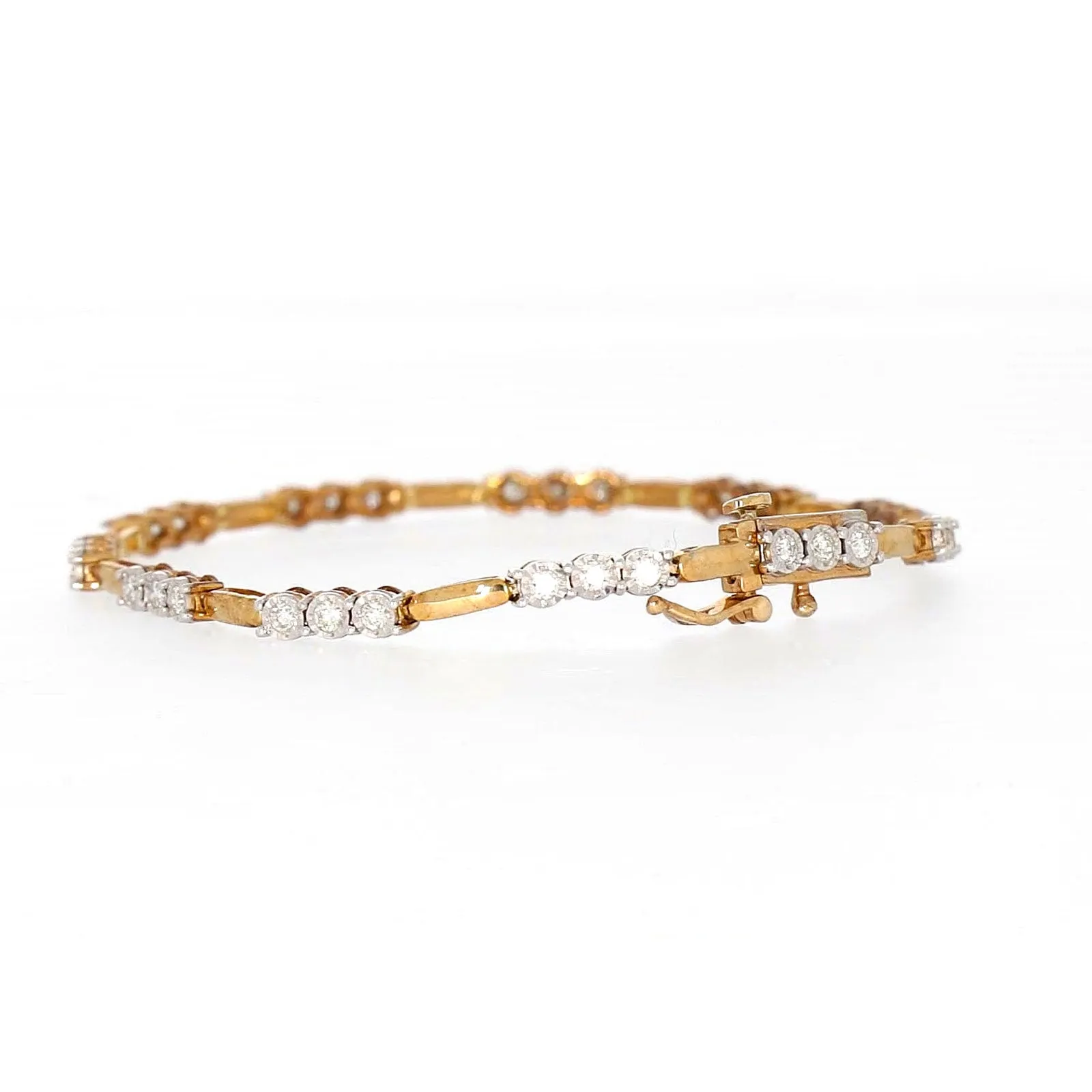 9ct Yellow Gold Round Brilliant Cut with 1 CARAT tw of Diamonds Bracelet