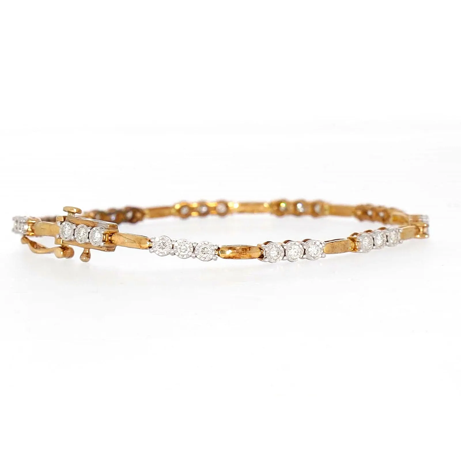 9ct Yellow Gold Round Brilliant Cut with 1 CARAT tw of Diamonds Bracelet