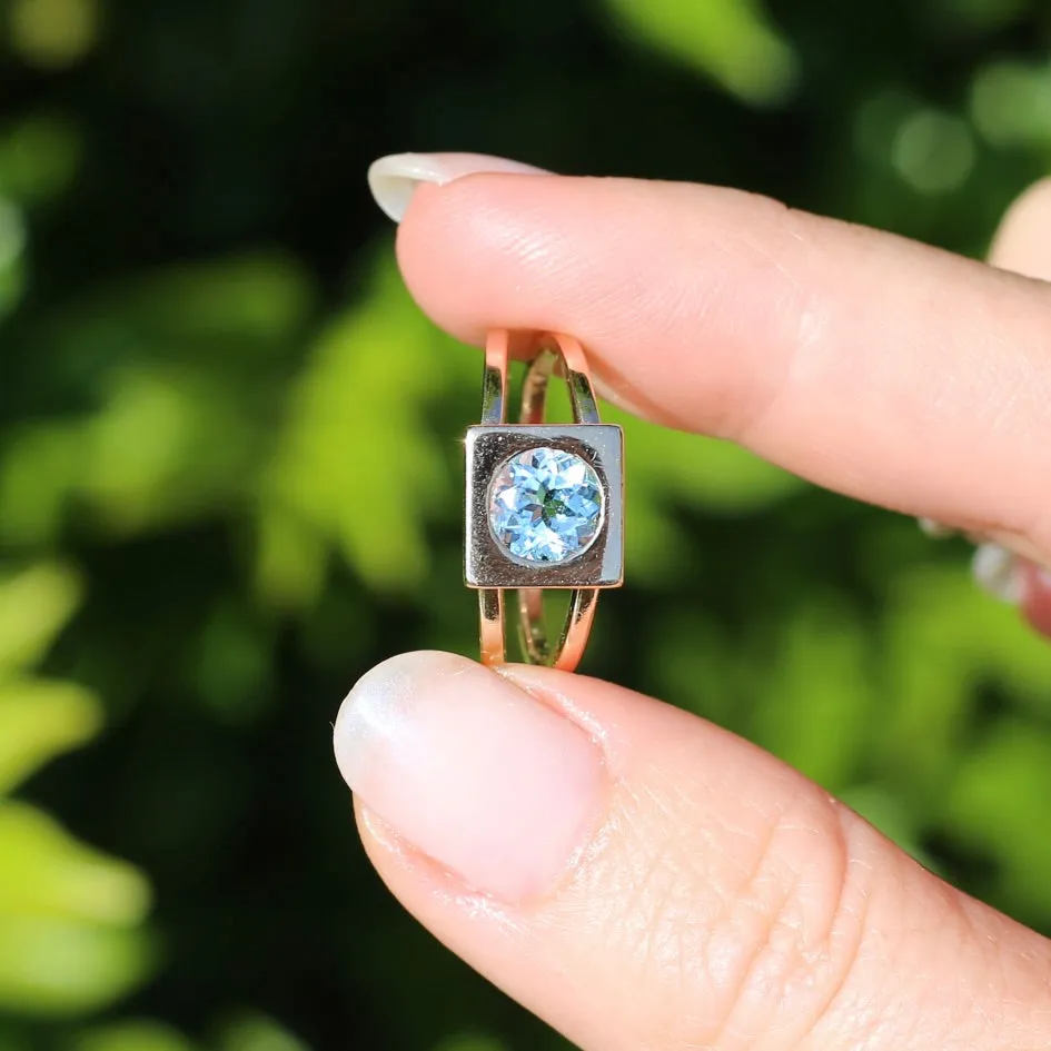 Bezel Set Square Face Blue Zircon Ring on Split Band, 9ct Yellow Gold, fits like size R or 8.5