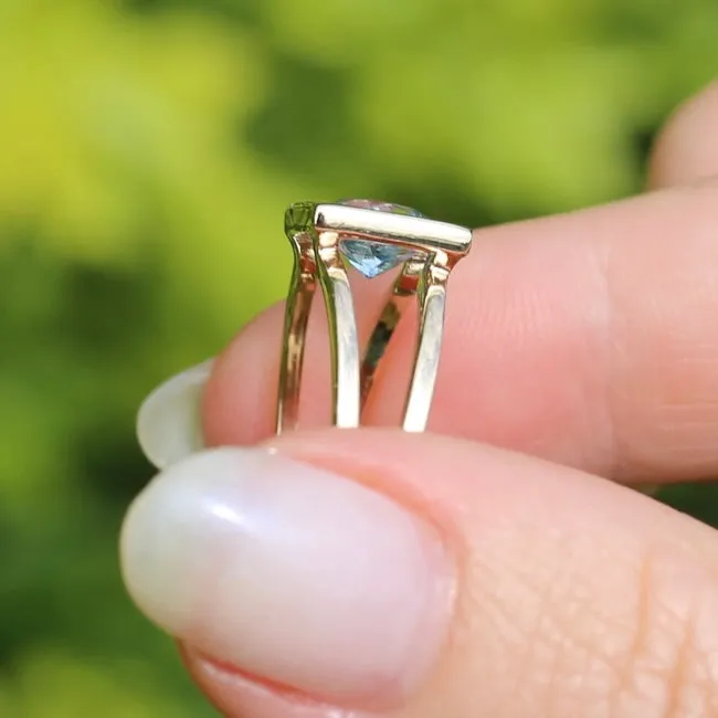 Bezel Set Square Face Blue Zircon Ring on Split Band, 9ct Yellow Gold, fits like size R or 8.5