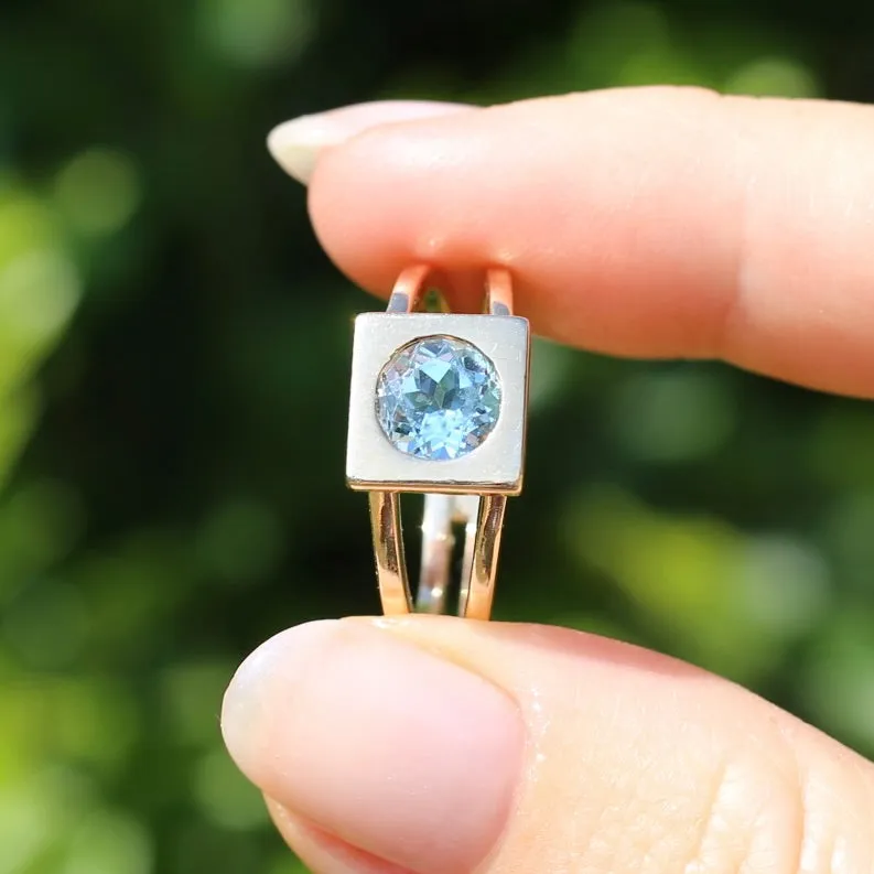 Bezel Set Square Face Blue Zircon Ring on Split Band, 9ct Yellow Gold, fits like size R or 8.5