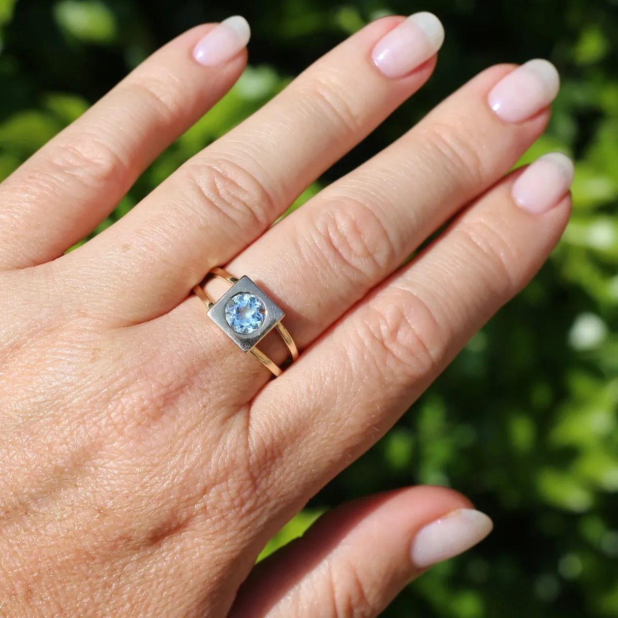 Bezel Set Square Face Blue Zircon Ring on Split Band, 9ct Yellow Gold, fits like size R or 8.5