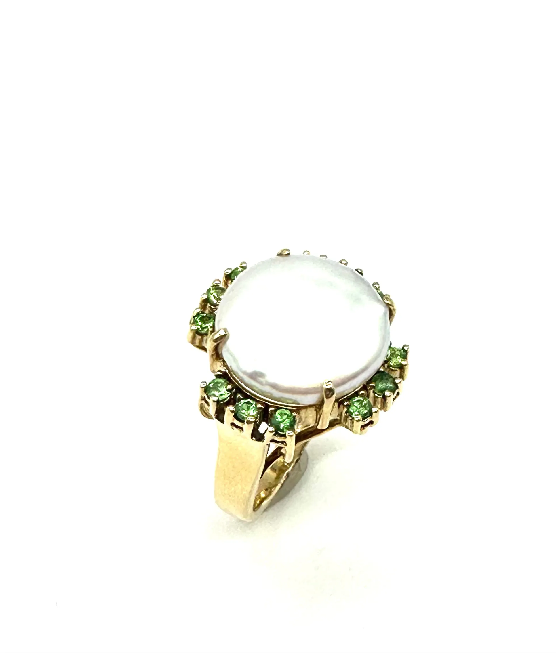 Blister Pearl & Peridot Ring