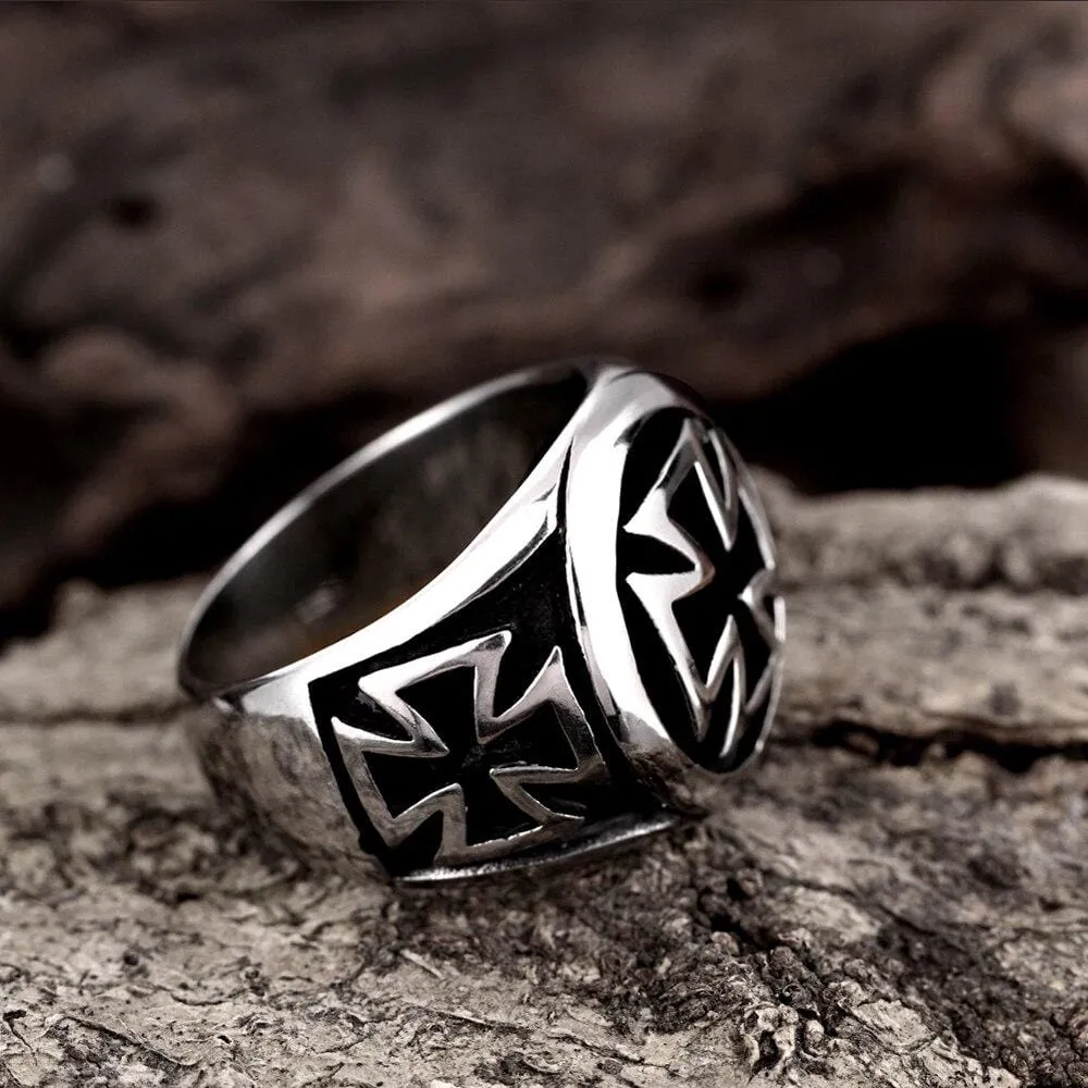 Christian Ring <br> Maltese Cross