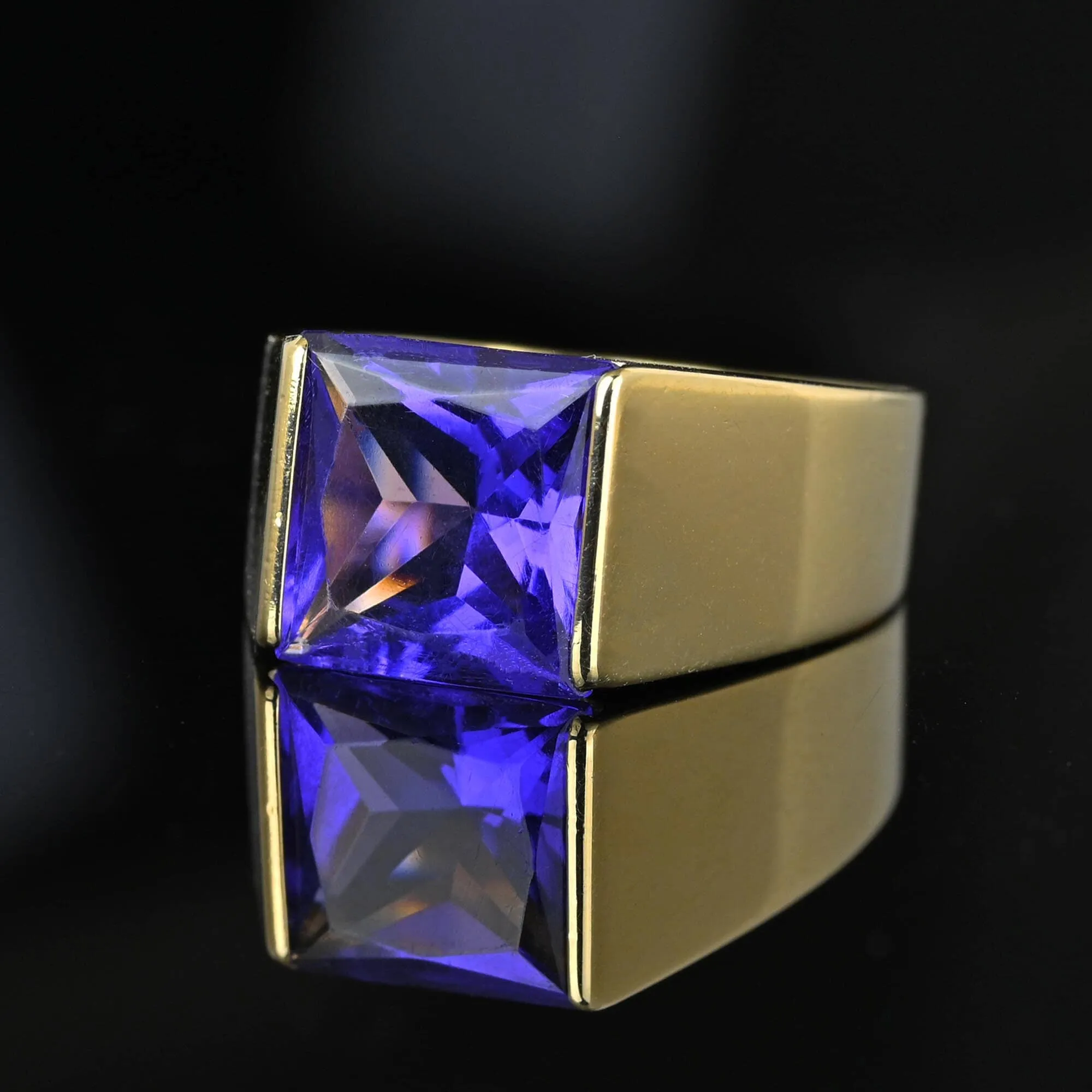 Classic 14K Gold Amethyst Signet Ring