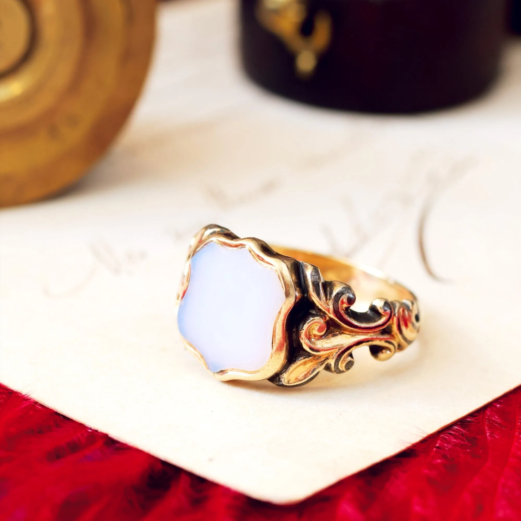 Decorative Antique Victorian Chalcedony Signet Ring