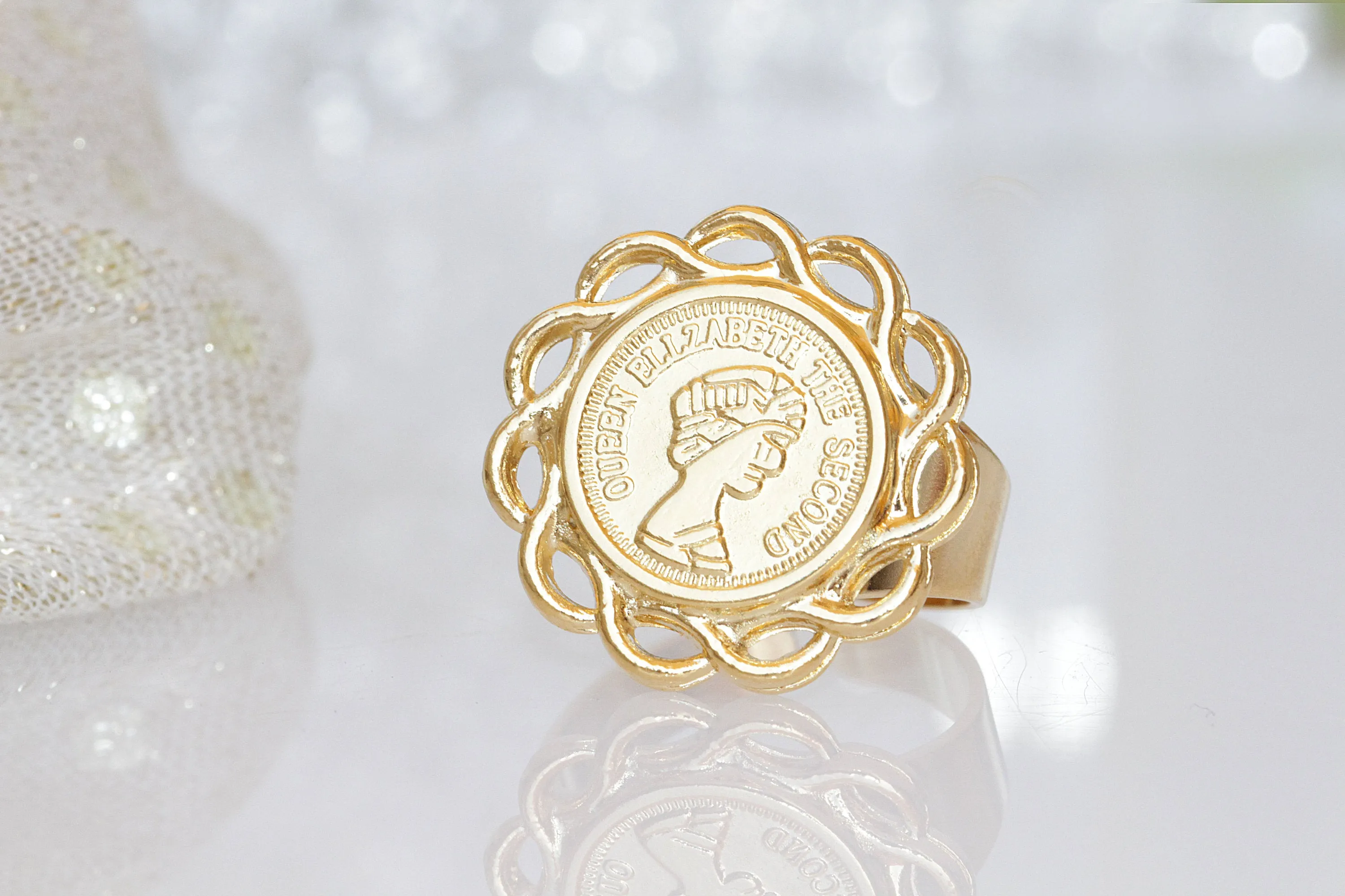 ELIZABETH SECOND COIN Ring