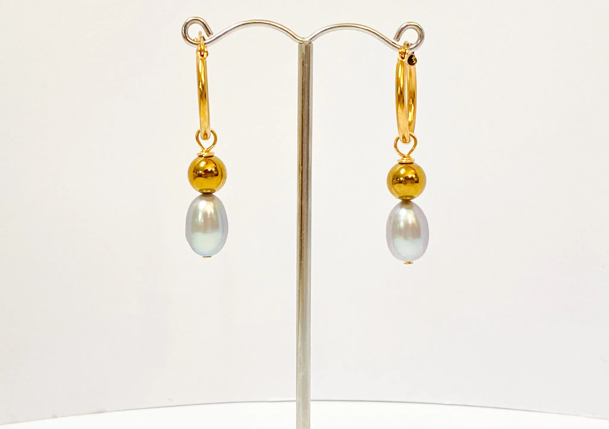 LUNA - Natural Grey Freshwater Pearl Earrings