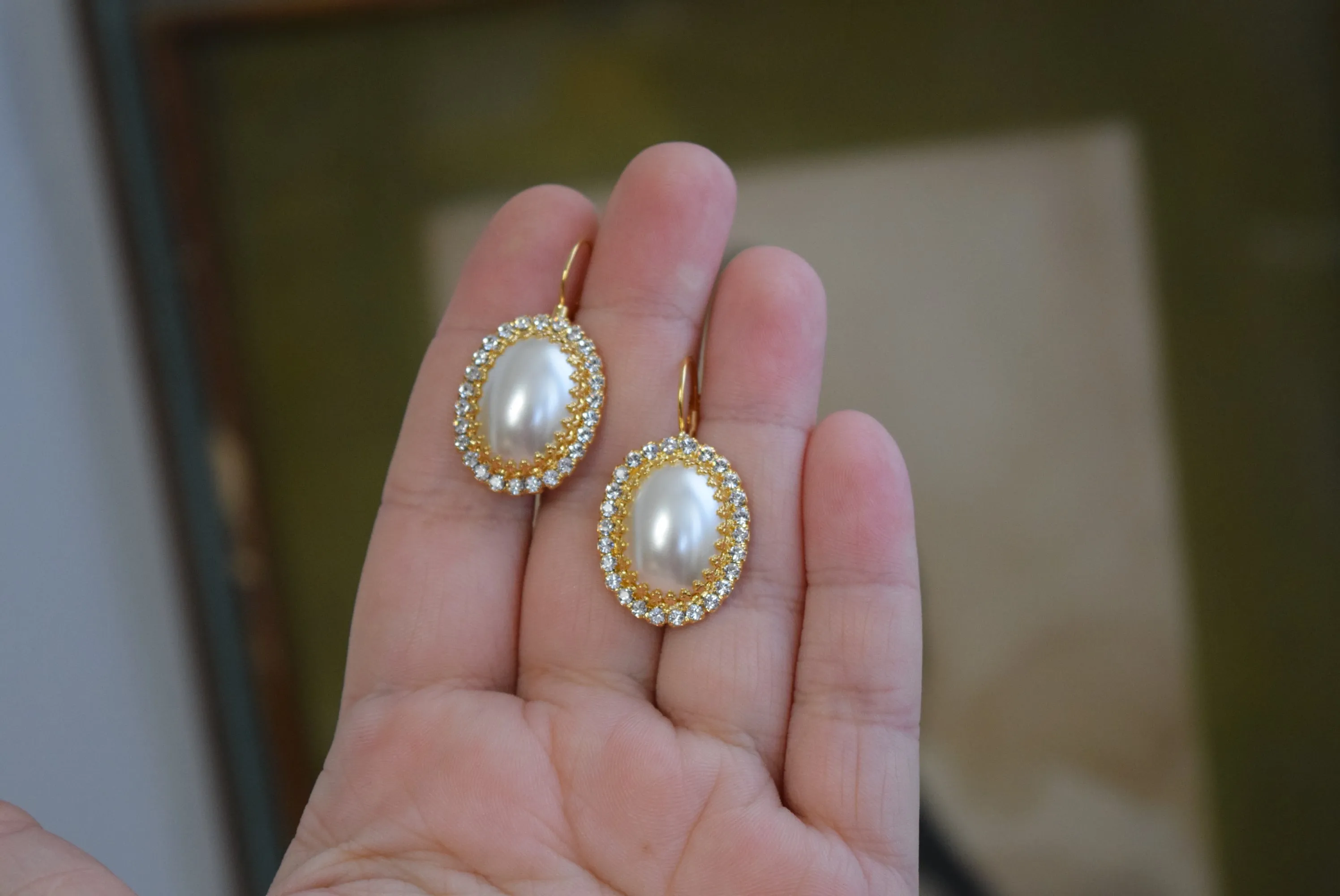 Pearl Halo Earrings - Large Oval