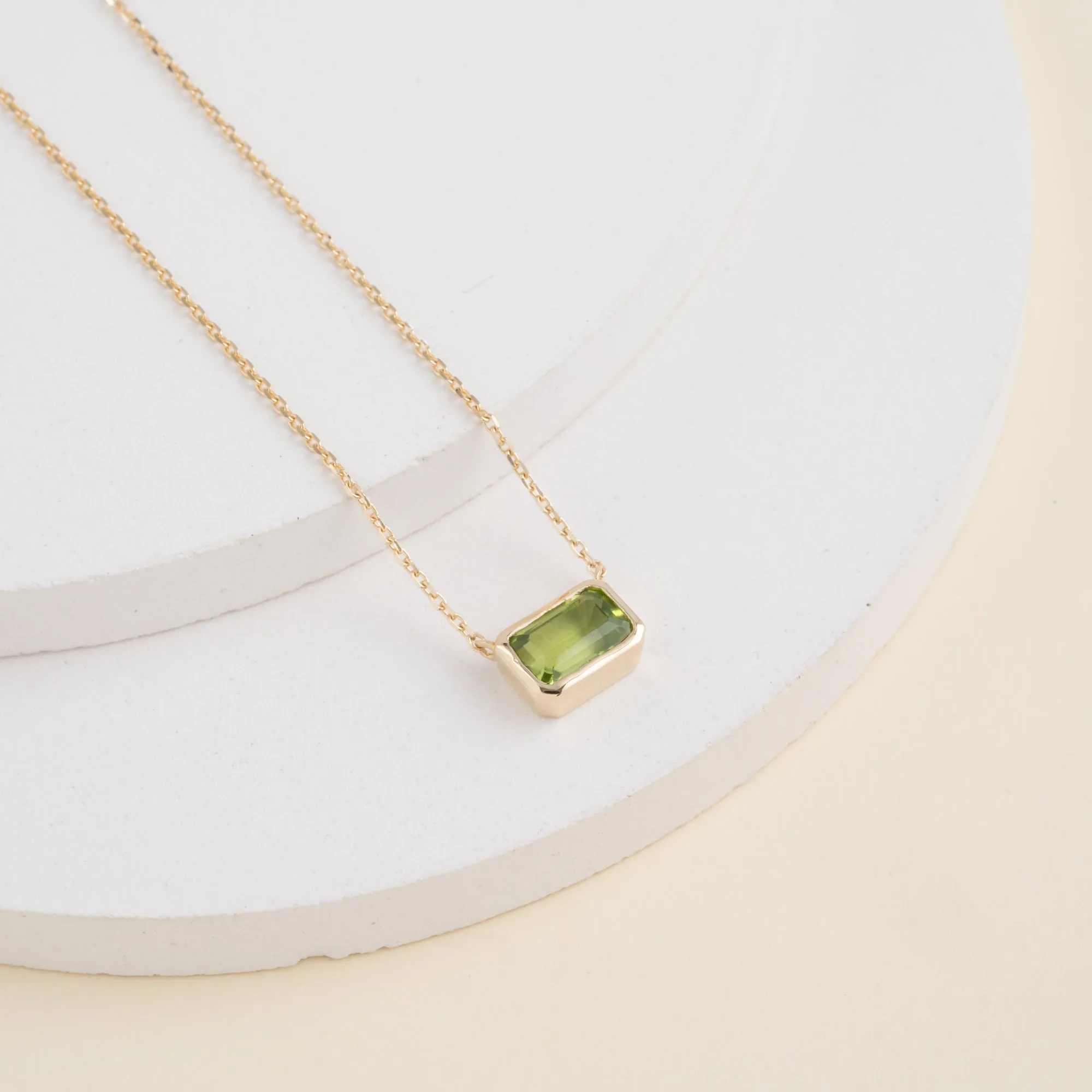 Peridot Necklace, Luisa