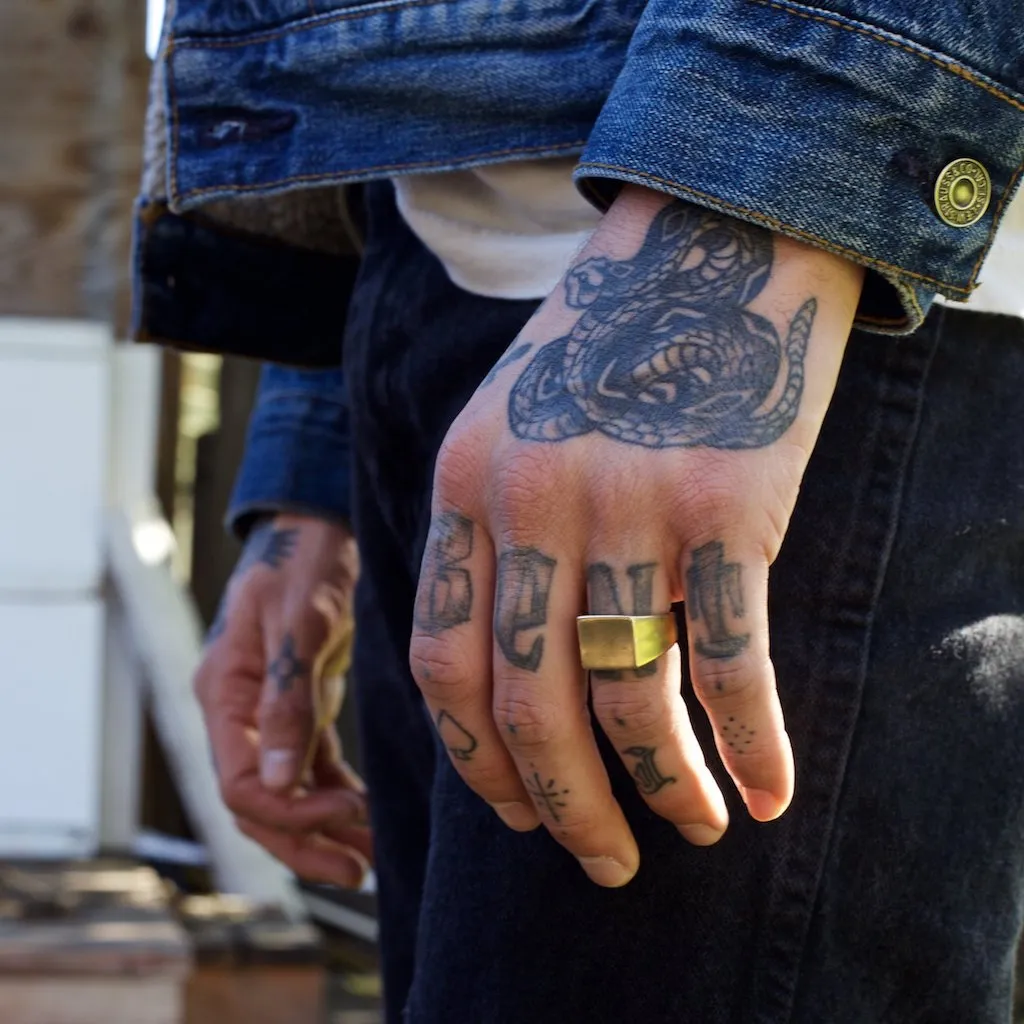 Roam Signet Ring