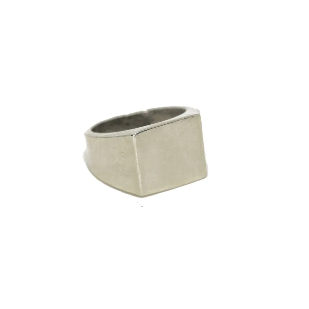 Roam Signet Ring