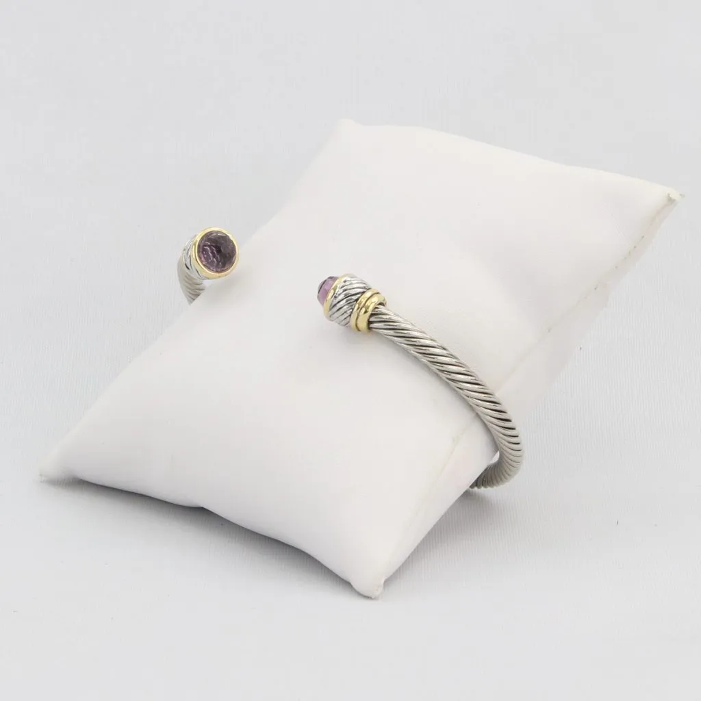 Rope cuff bracelet with gold inlay and colored gemstone