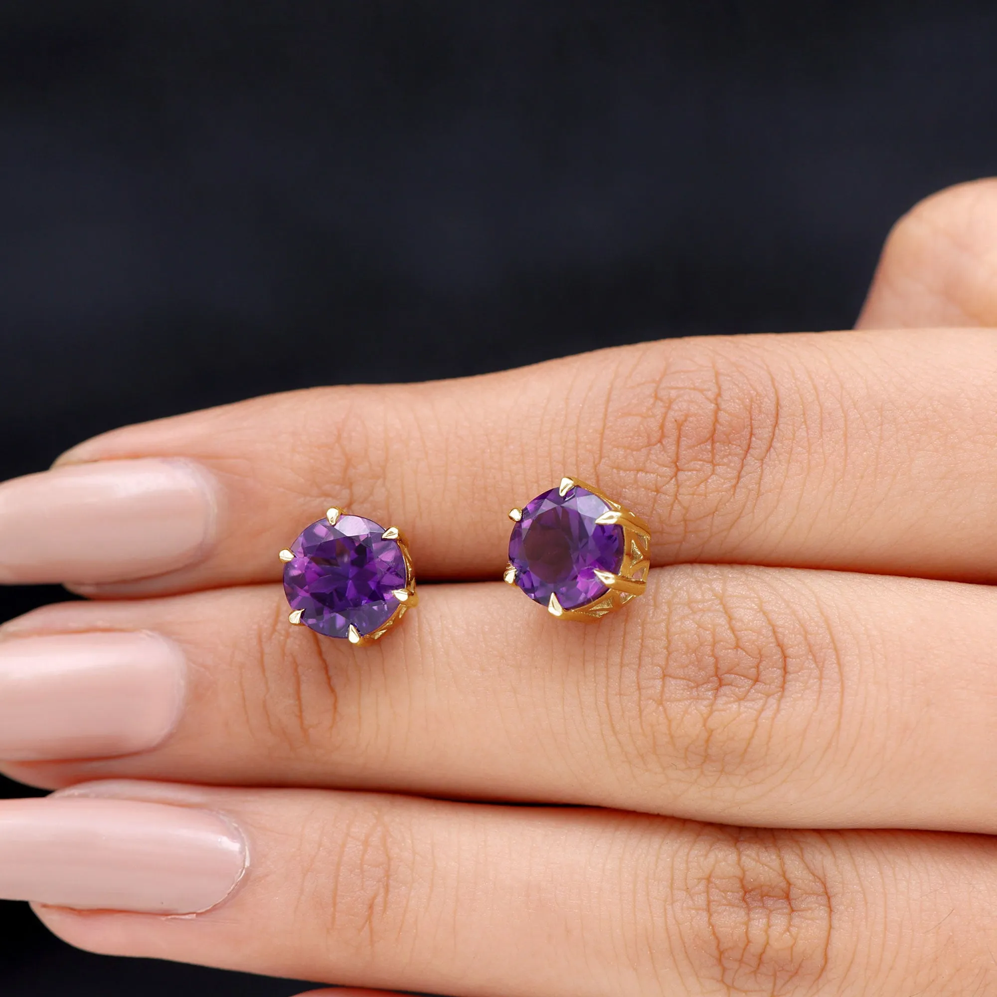 Solitaire Stud Earrings with Round Shaped Amethyst