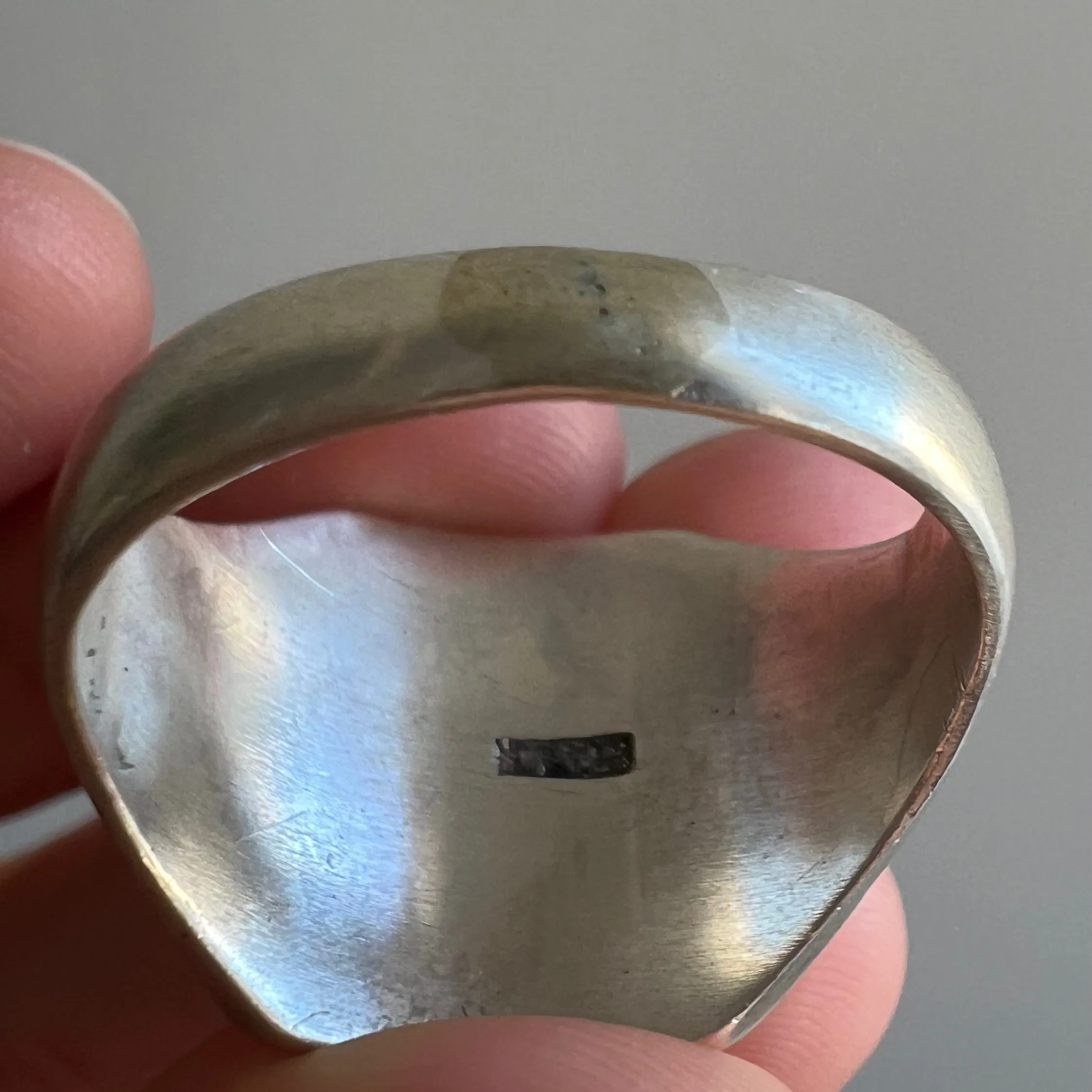 V I N T A G E // Old English JRT / sterling silver initial signet ring / size 9.5