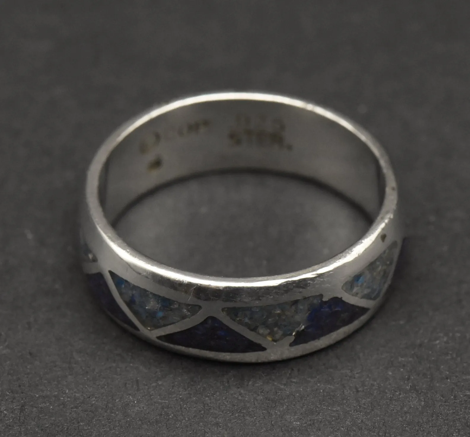 Vintage Sterling Silver Blue Inlaid Crushed Stone Ring - Size 7.75